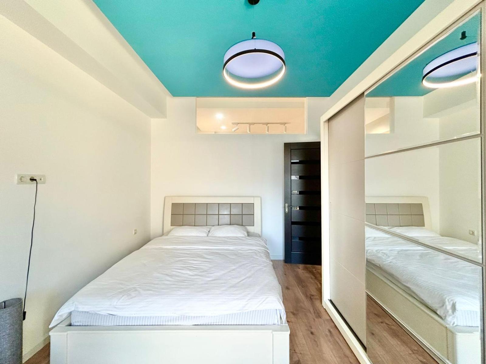 City Center - Next To Holiday Inn -2Br Apartment Tiflis Dış mekan fotoğraf