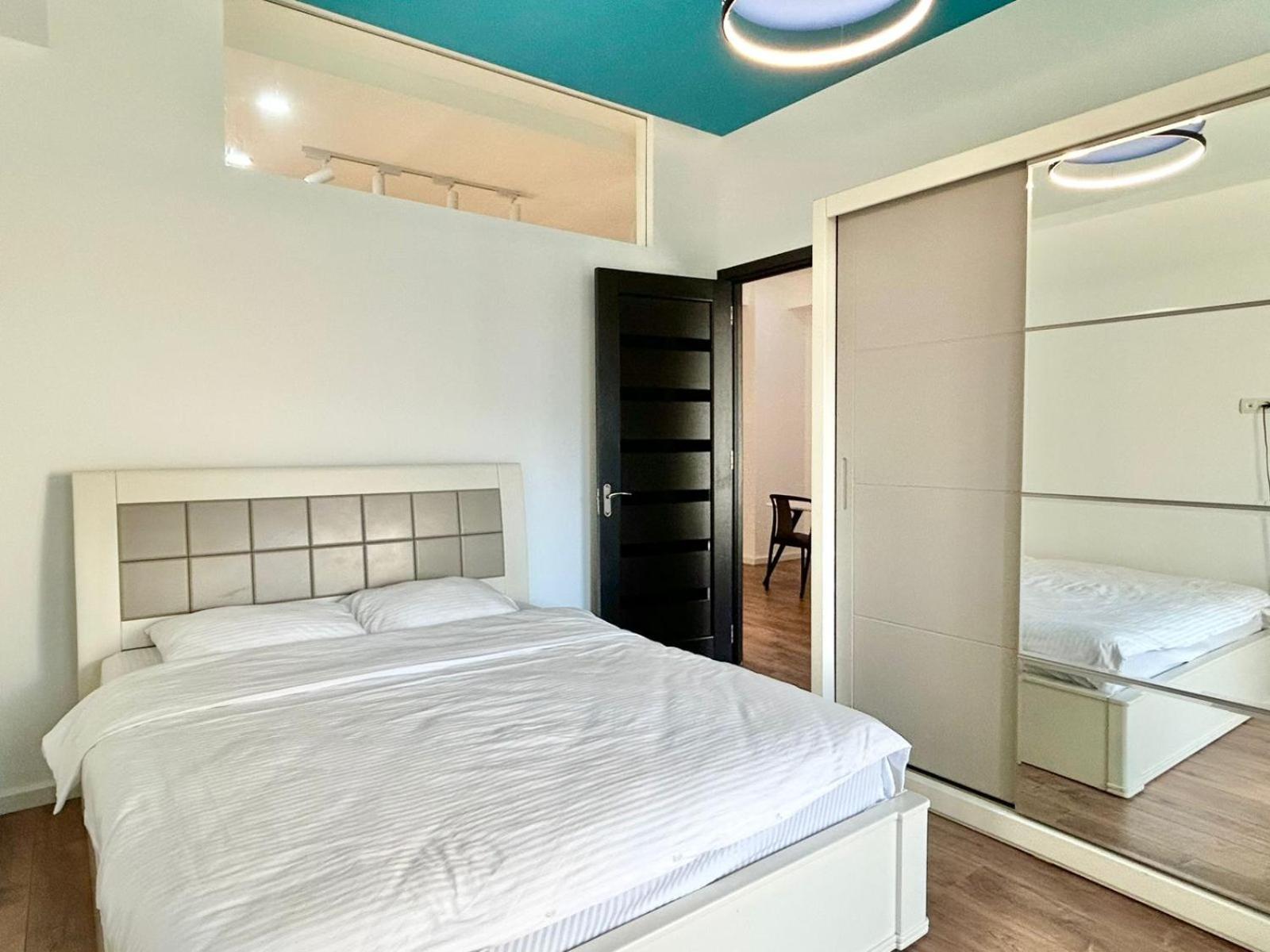 City Center - Next To Holiday Inn -2Br Apartment Tiflis Dış mekan fotoğraf