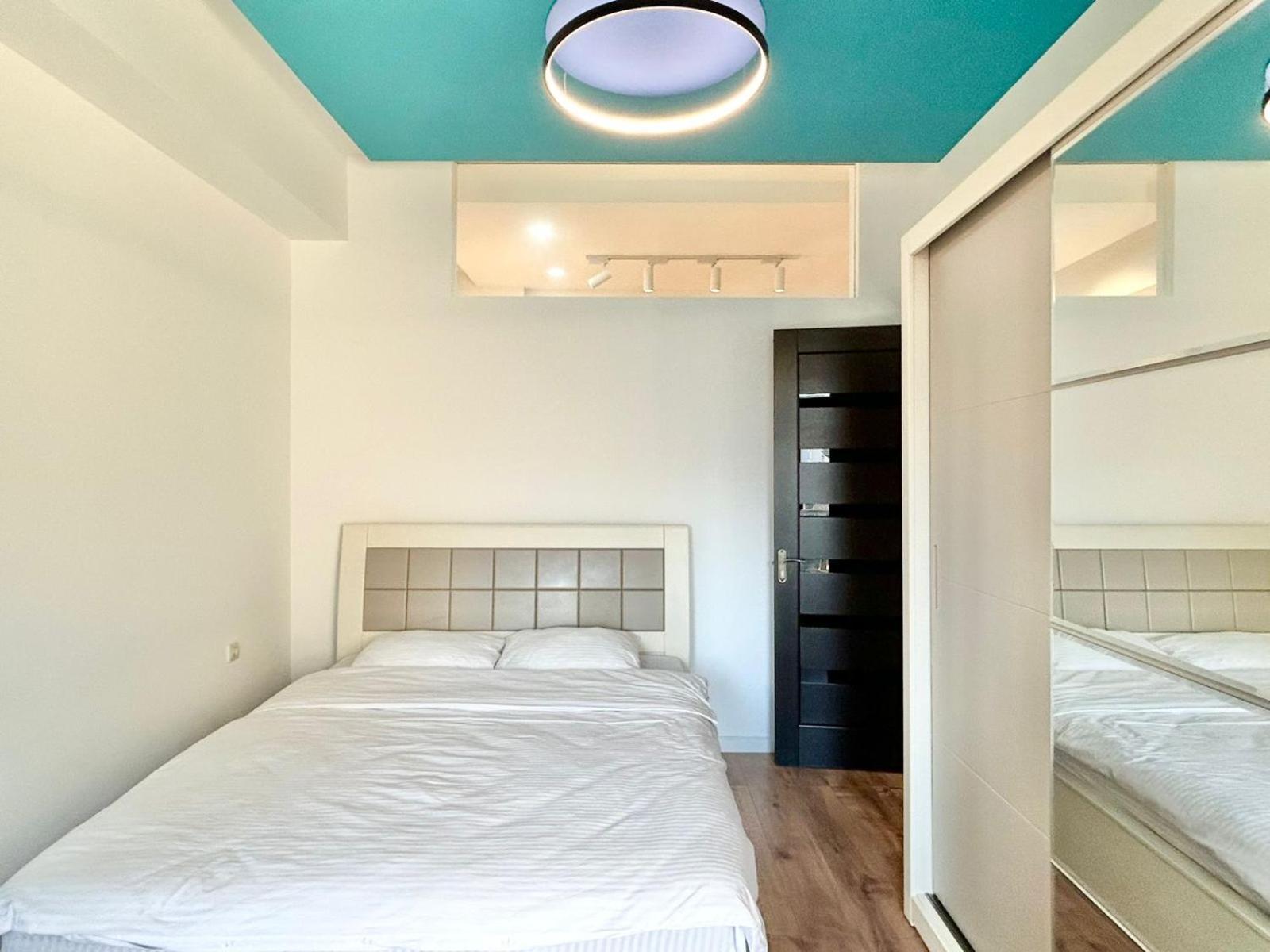 City Center - Next To Holiday Inn -2Br Apartment Tiflis Dış mekan fotoğraf